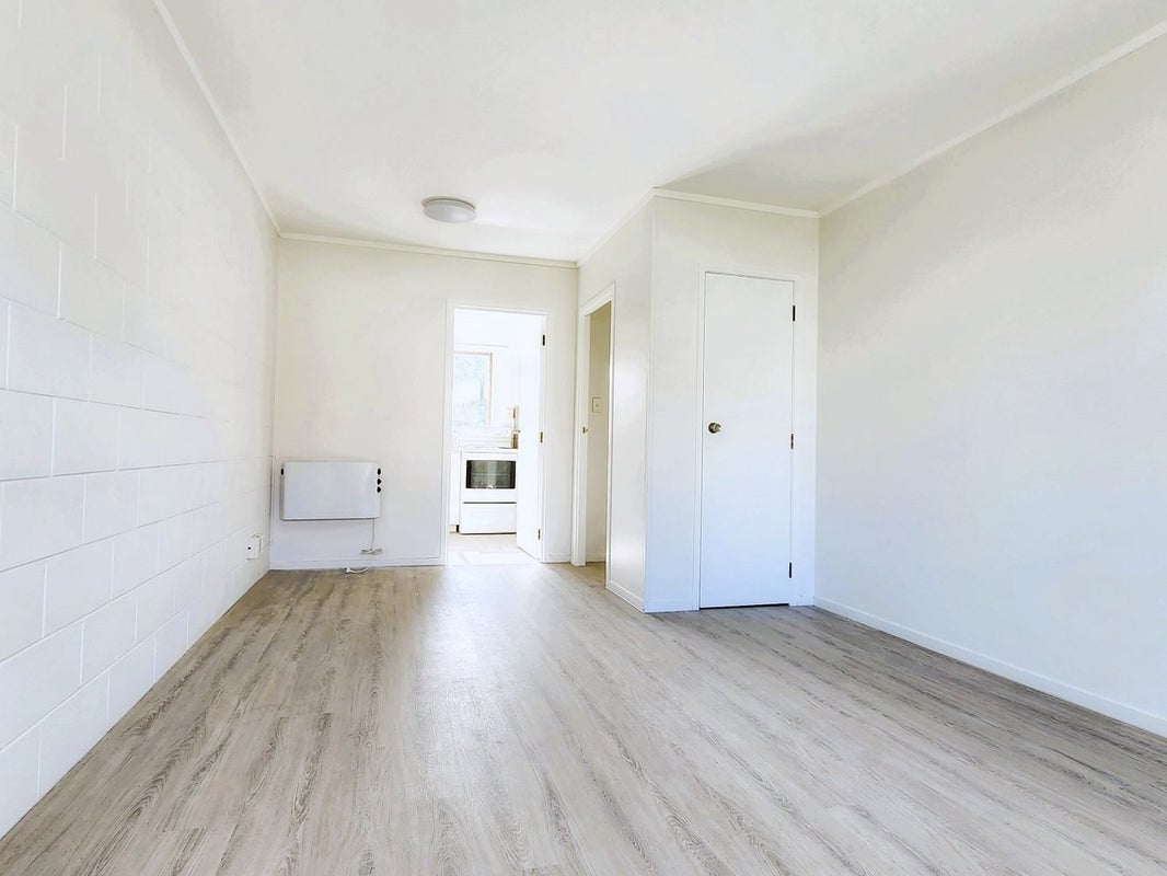 1/106 St Lukes Road, Mount Albert, Auckland - Carousel 2
