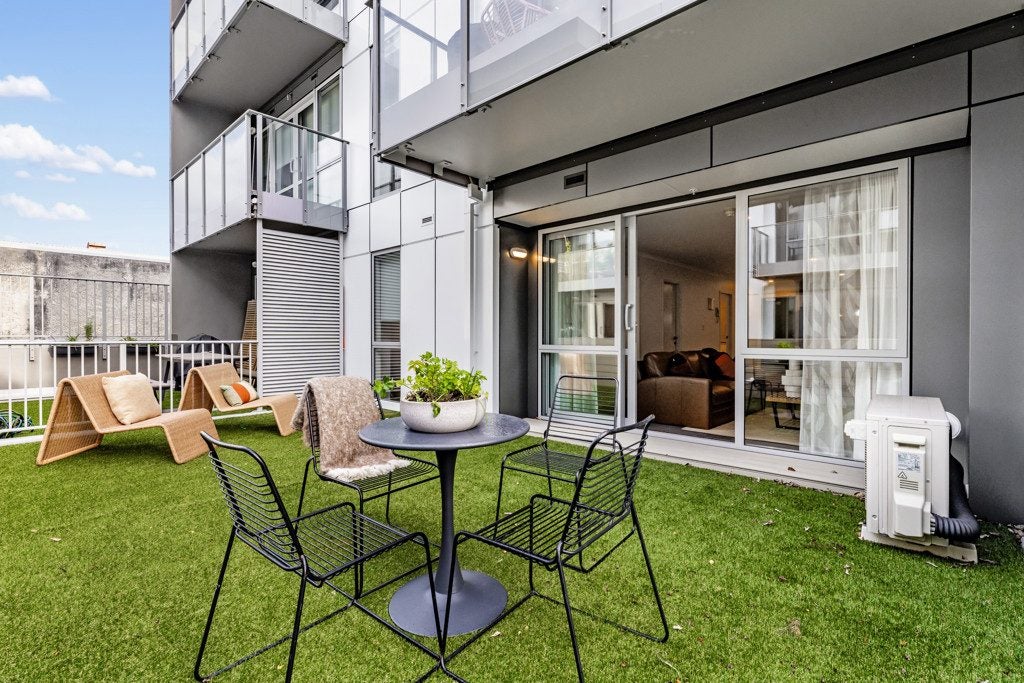 2H/21 Virginia Avenue East, Eden Terrace, Auckland - Carousel 2