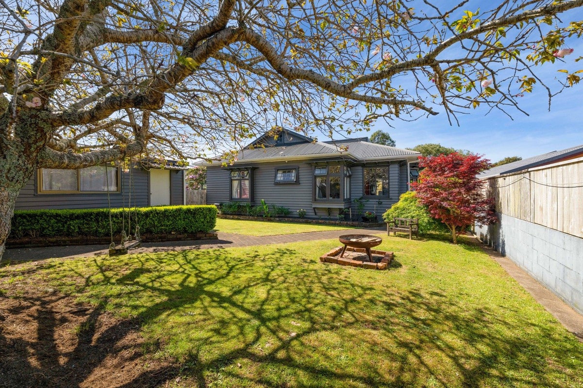263A Huatoki Street, Upper Vogeltown, New Plymouth - Carousel 1