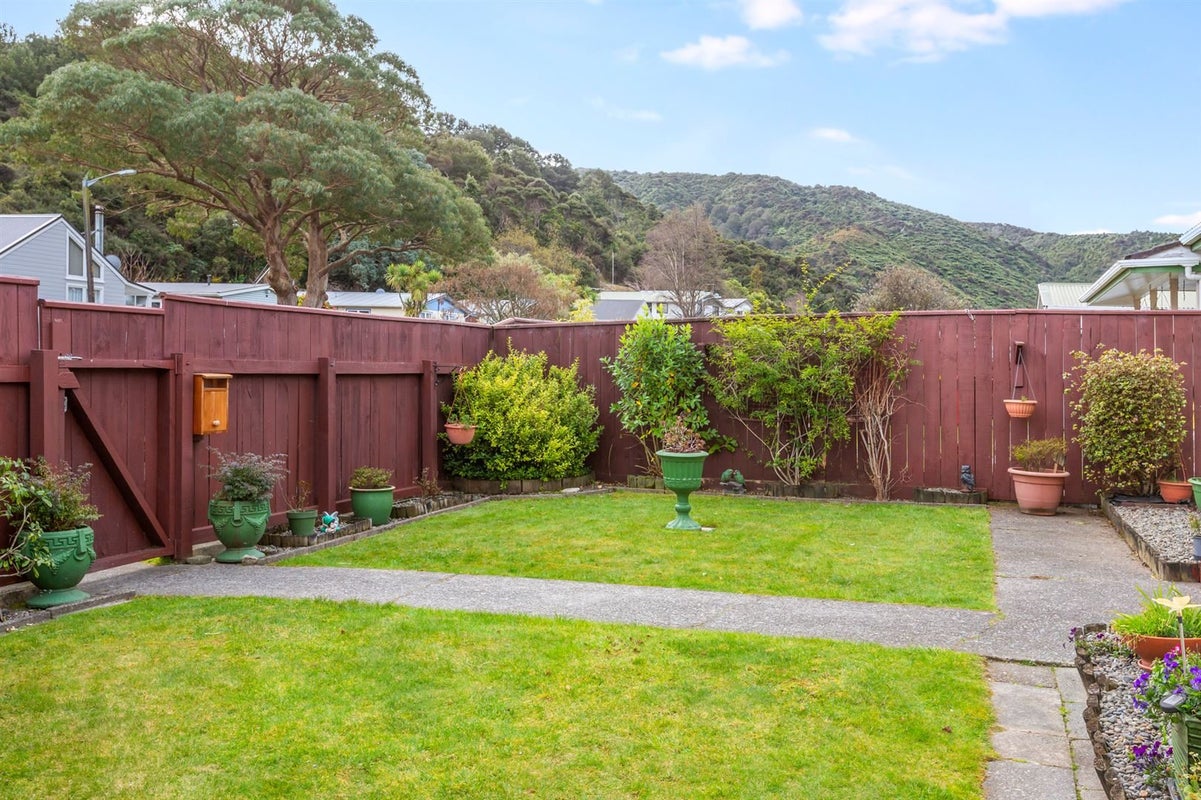 1/74 MOHAKA ST, Wainuiomata, Lower Hutt - Carousel 14