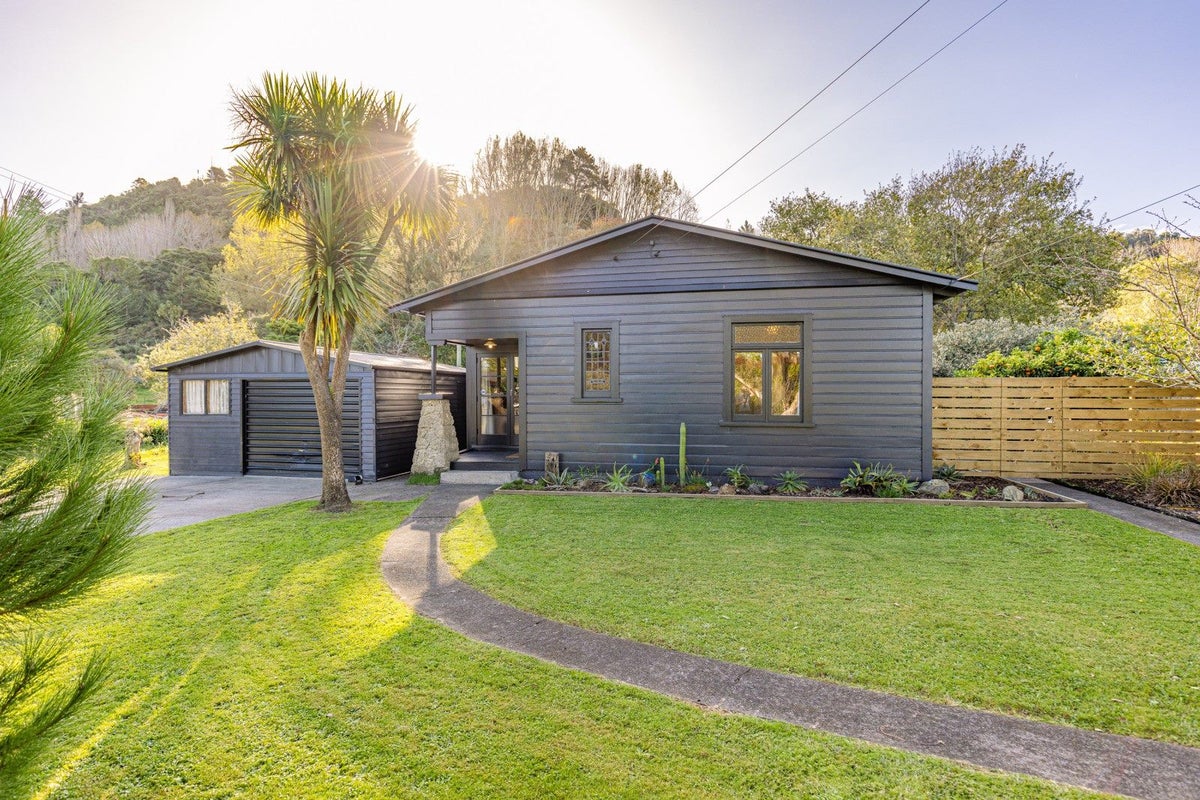 38 Paterson Street, Aramoho, Whanganui - Carousel 1