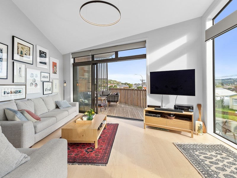 64 Ira Street, Miramar, Wellington - Carousel 2