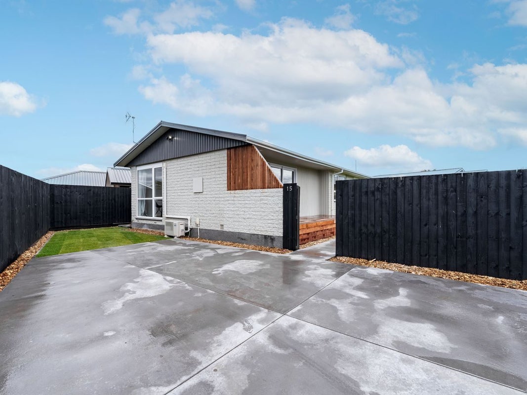 15 Pethig Place, Halswell, Christchurch - Carousel 21