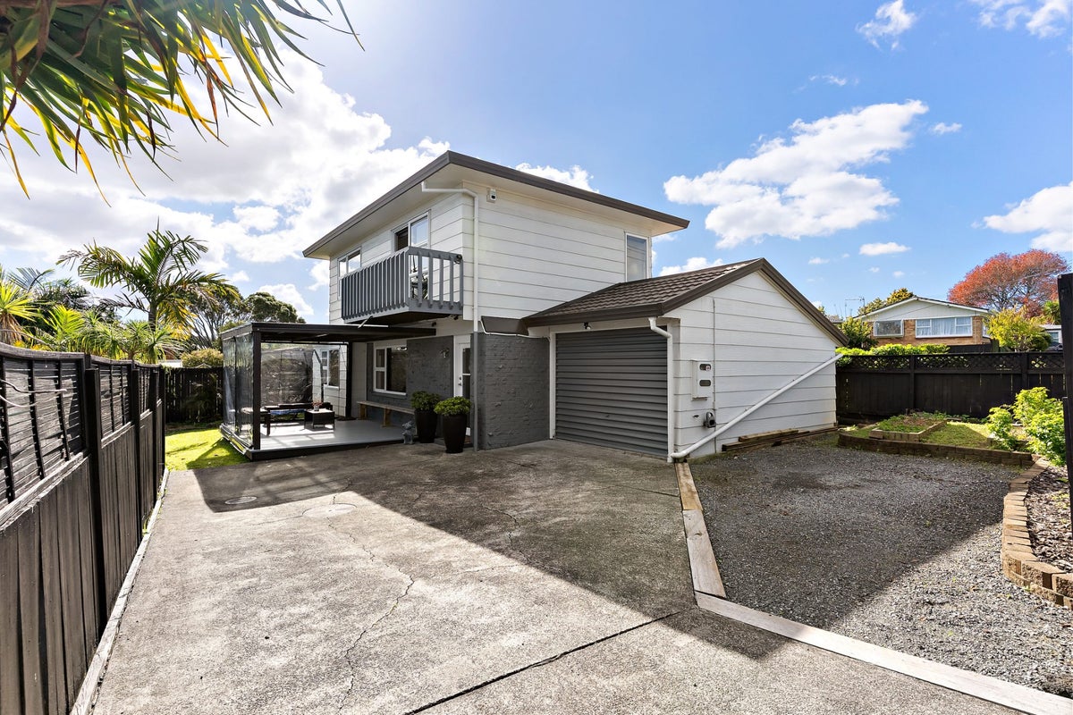 13D Collie Street, Hillpark, Auckland - Carousel 2