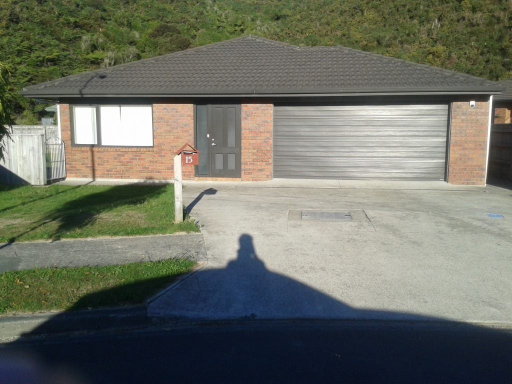 15 Beaufort Close, Kingsley Heights, Upper Hutt - Carousel 1