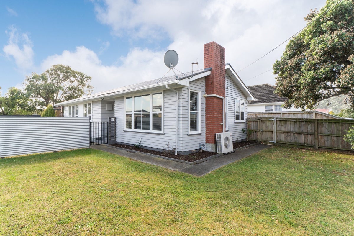 17 Wilson Crescent, Highbury, Palmerston North, Manawatu / Whanganui - Carousel 1