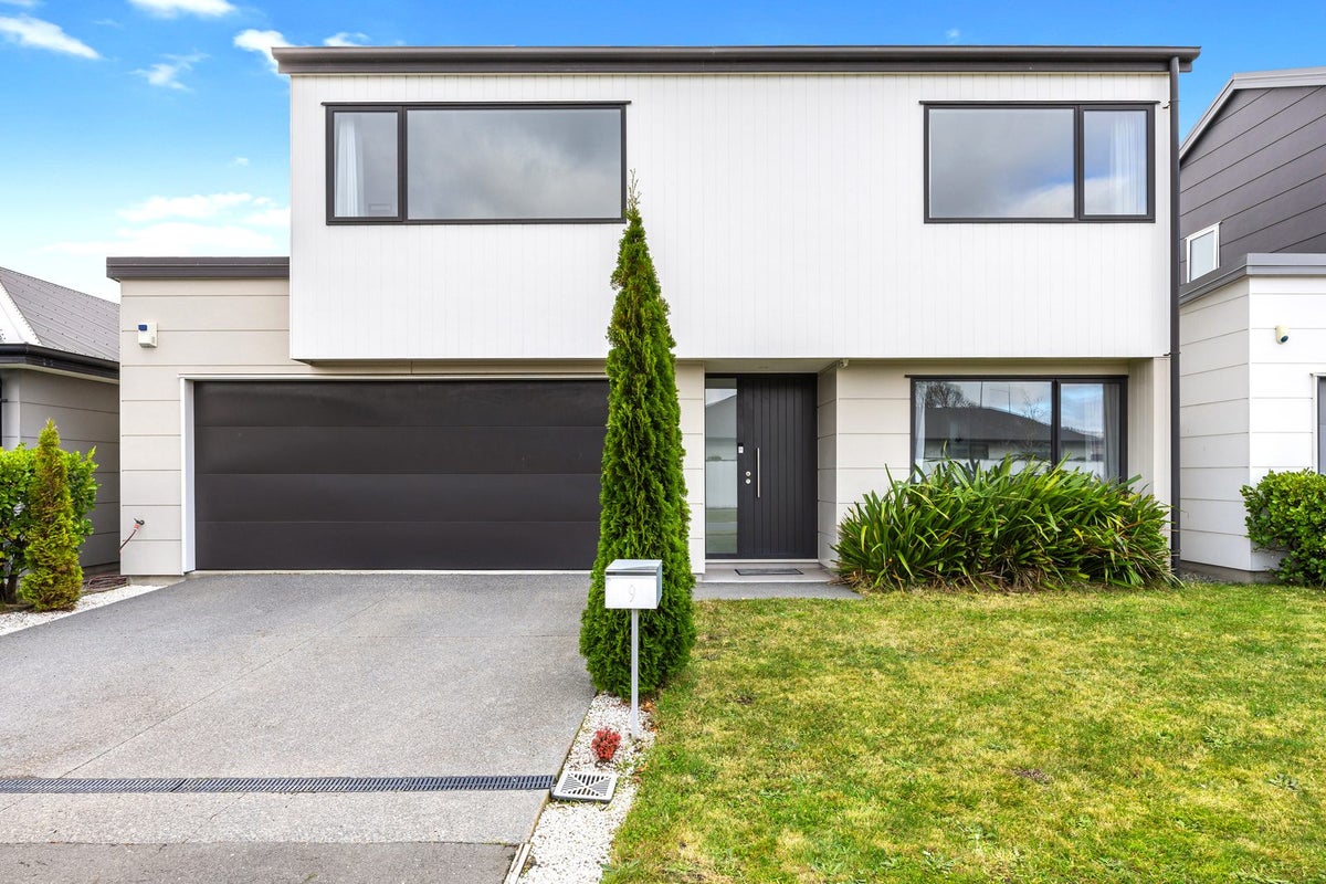 9 George West Square, Wigram, Christchurch - Carousel 2