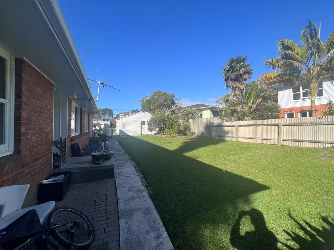 20 Achilles Crescent, Narrow Neck, Auckland - Carousel 1