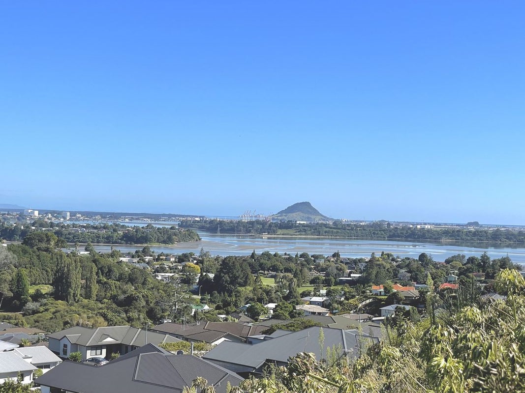 26 Orion Drive, Welcome Bay, Tauranga - Carousel 1