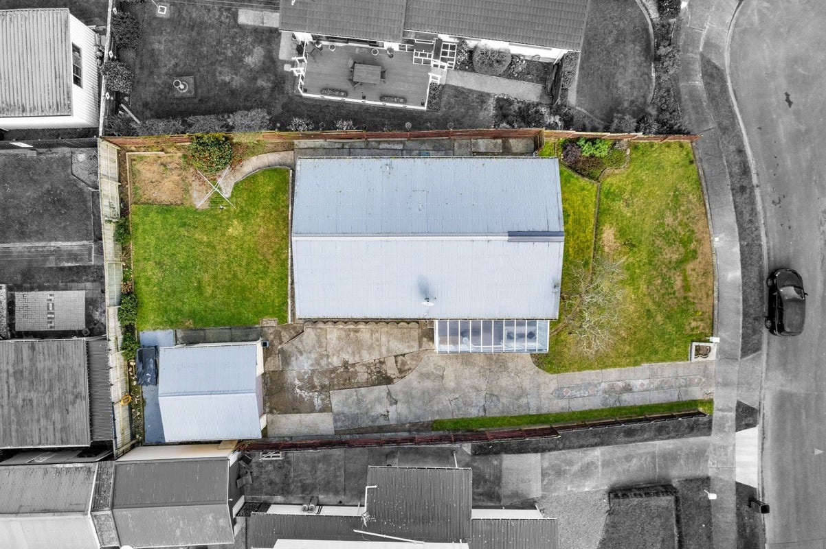 5 Kansas Grove, Totara Park, Upper Hutt - Carousel 25