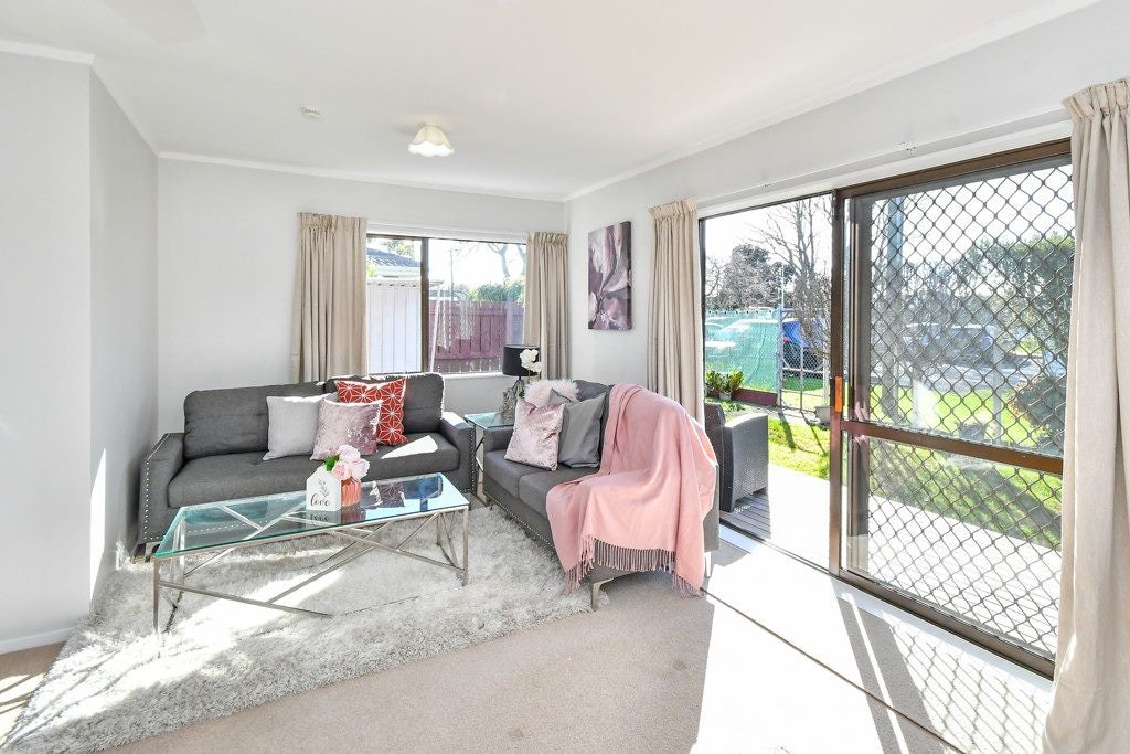 3/118 Puhinui Road, Papatoetoe, Auckland - Carousel 2
