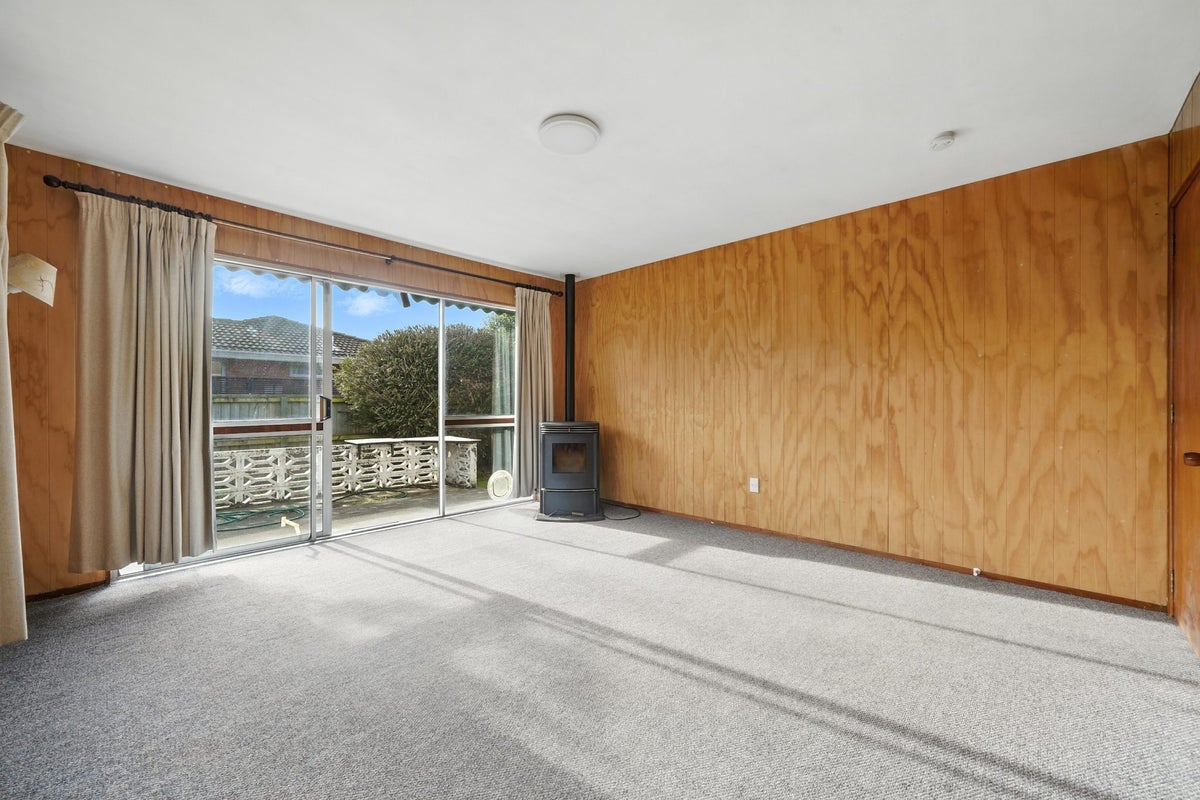 1/8 Pawaho Place, Heathcote Valley, Christchurch - Carousel 2