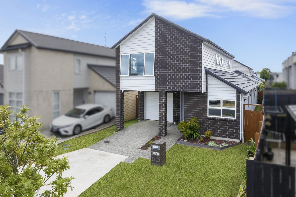 16 Moho Lane, Takanini, Auckland - Carousel 1