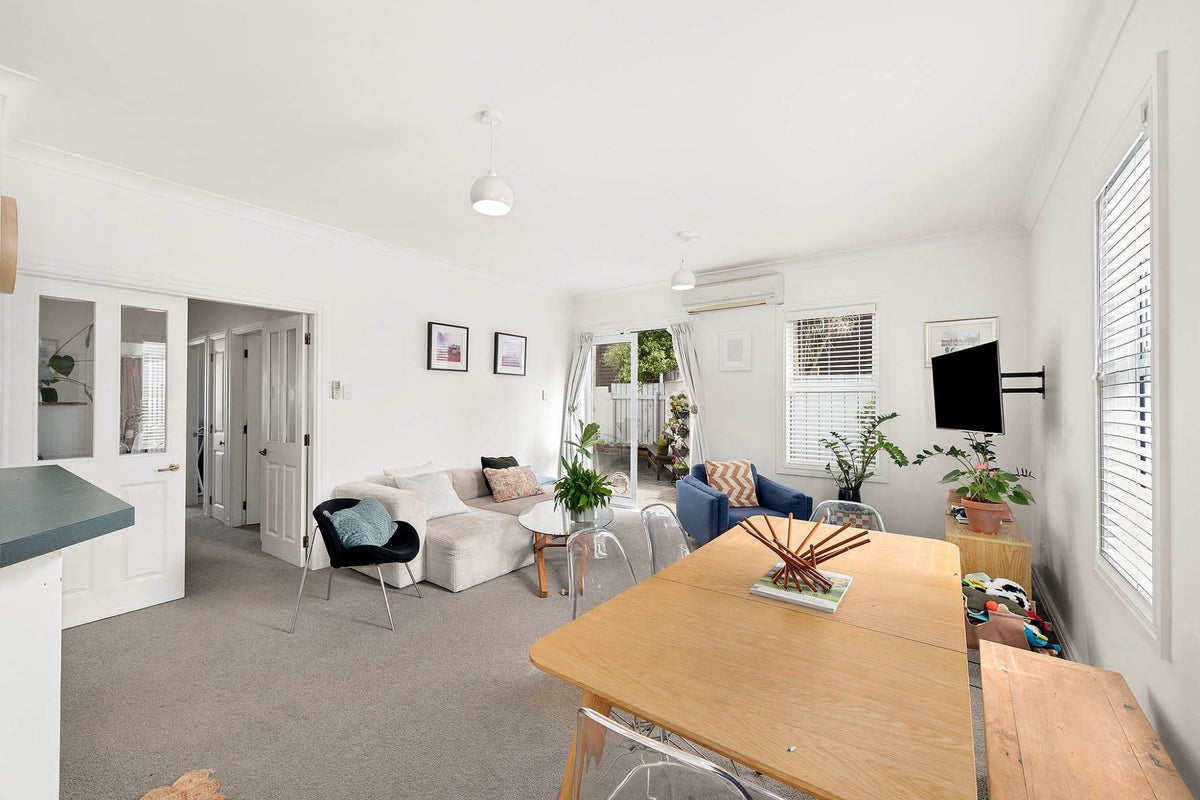 18B Hill Street, Thorndon, Wellington - Carousel 1