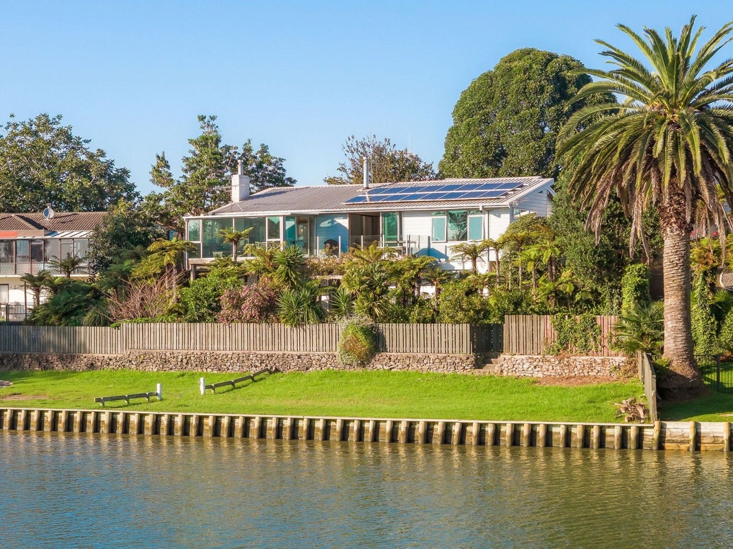 1/85 FORRESTER DRIVE, Welcome Bay, Tauranga - Carousel 2