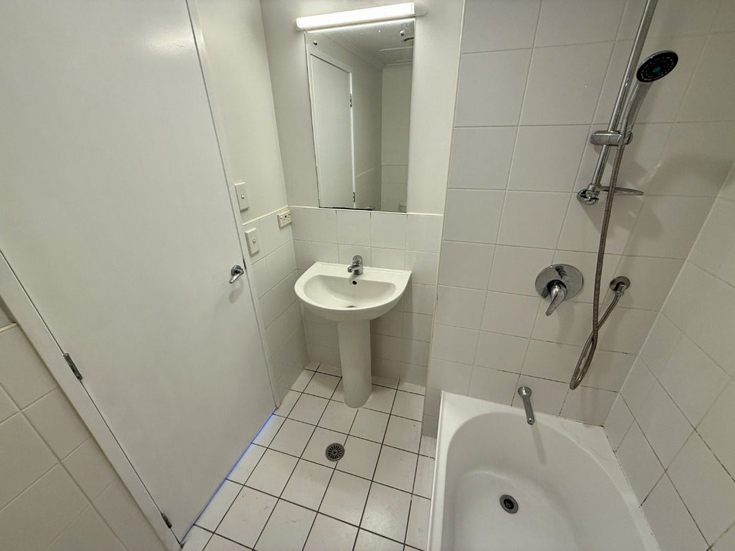 2B/18 Ronwood Avenue, Manukau, Auckland - Carousel 12