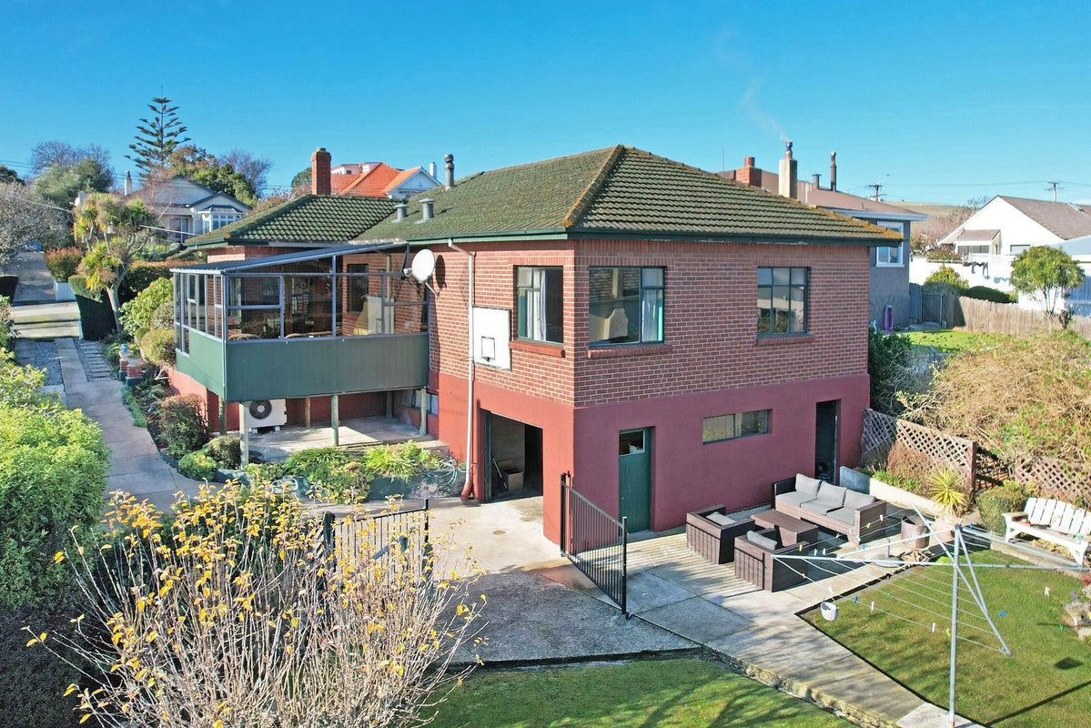 62A URE ST, South Hill, OAMARU - Carousel 2