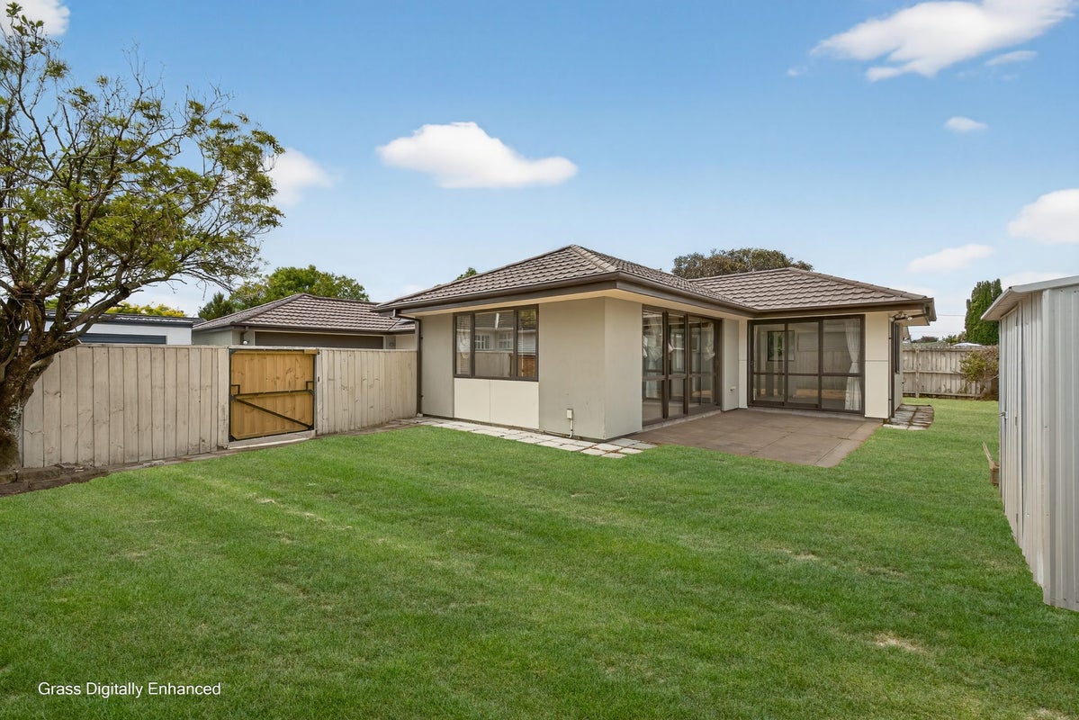 10A Cossar Street, Burwood, Christchurch - Carousel 1
