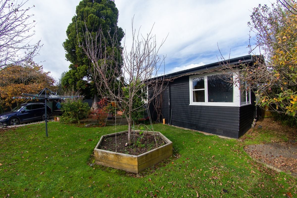 26 Akaroa Avenue, Awapuni, Palmerston North - Carousel 7