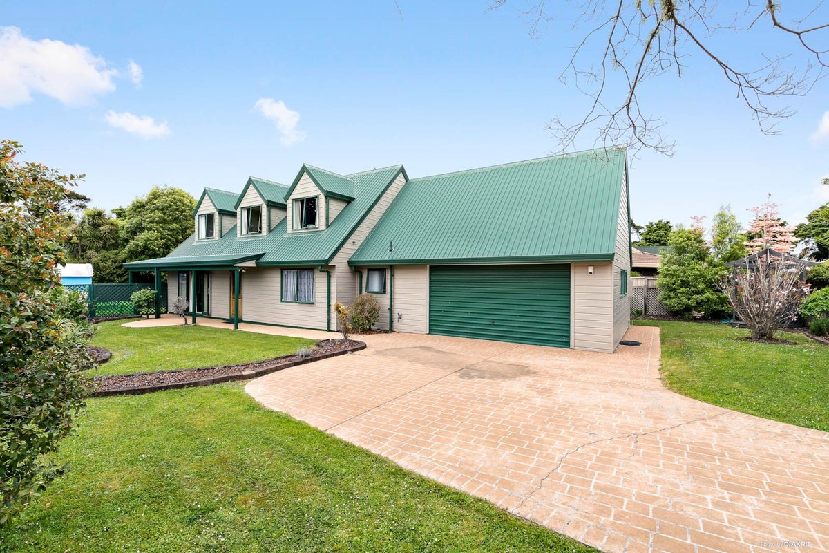 37 Nyssa Place, Totara Heights, Auckland - Carousel 1
