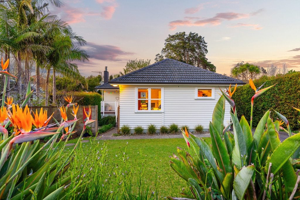 12 Linwood Avenue, Forrest Hill, Auckland - Carousel 2