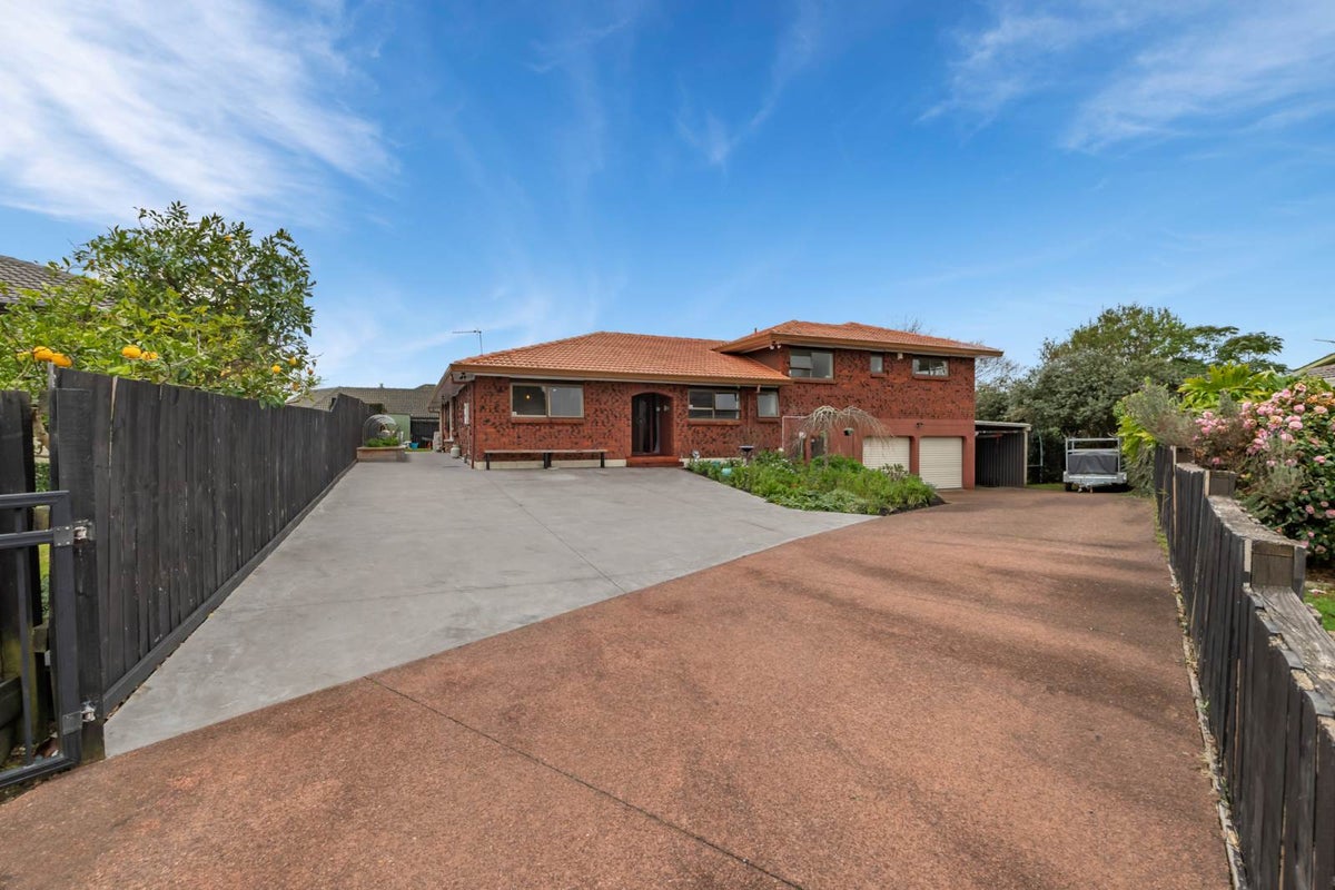 13 Rippleside Place, Pahurehure, Papakura - Carousel 1