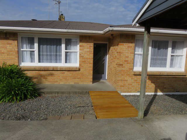 10 McCracken Avenue, Hillcrest, Hamilton - Carousel 1