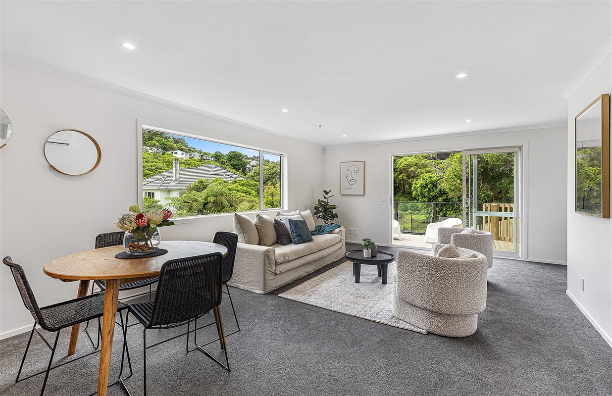 10A Rodney Street, Northland, Wellington - Carousel 2