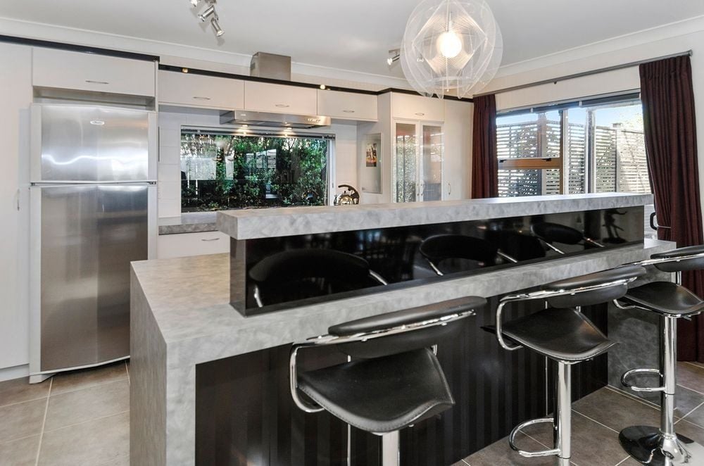 44 Aberdeen Crescent, Wattle Downs, Auckland - Carousel 2