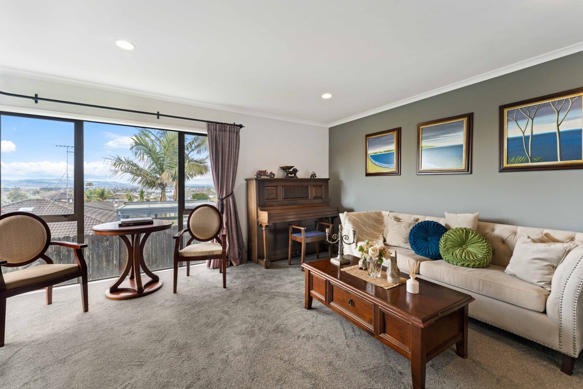 15 Menen Place, The Gardens, Manukau City, Auckland - Carousel 2