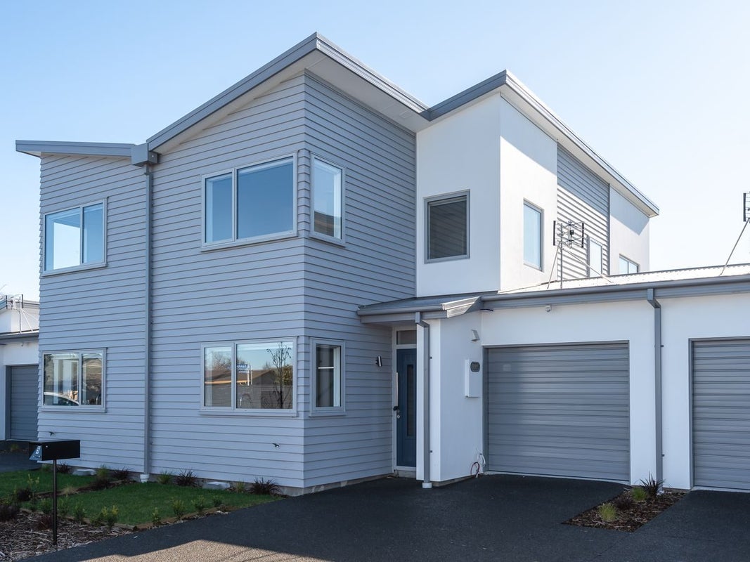 5 Kakapo Lane, Redwood, Christchurch - Carousel 1