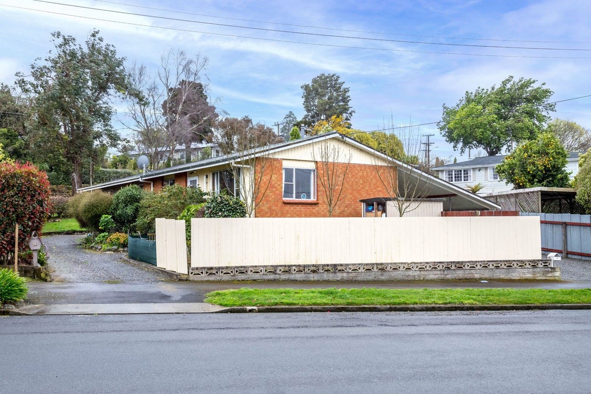 1A Kitchener Street, Lansdowne, Masterton - Carousel 1