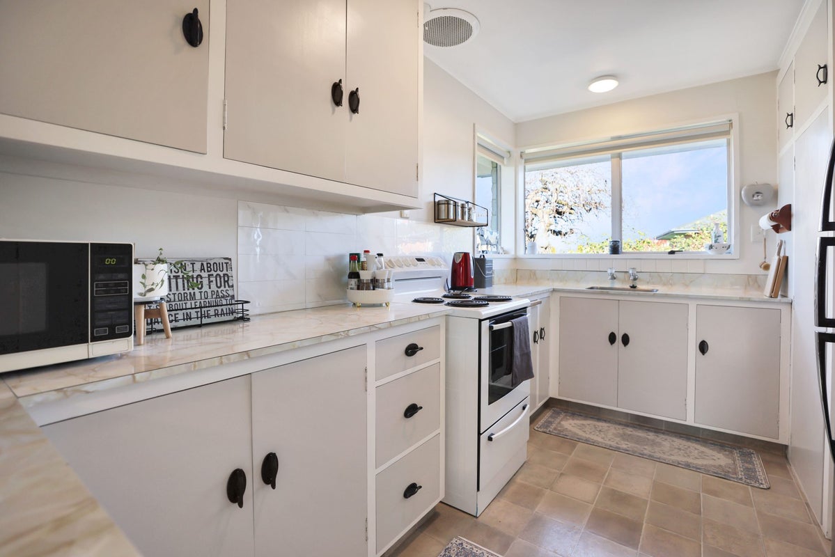 1/38 Princes Street, Netherby, ASHBURTON - Carousel 2