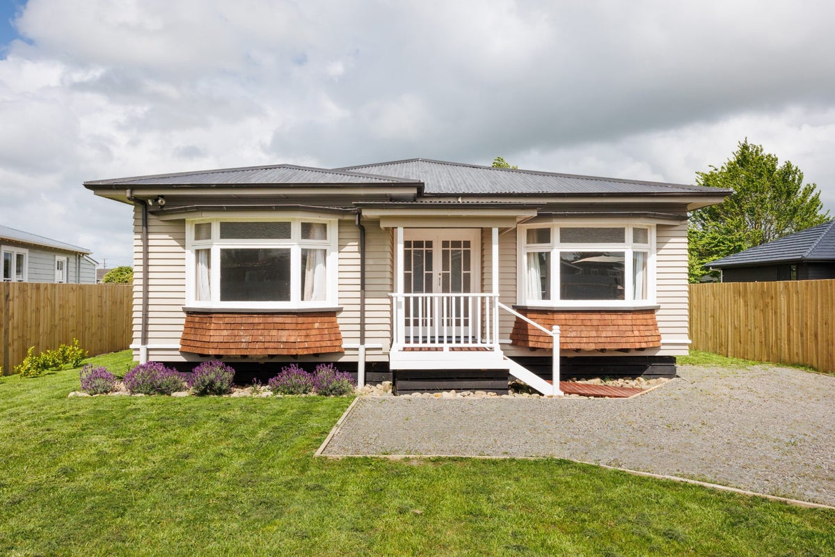 135A High Street, Bulls, Rangitikei - Carousel 1