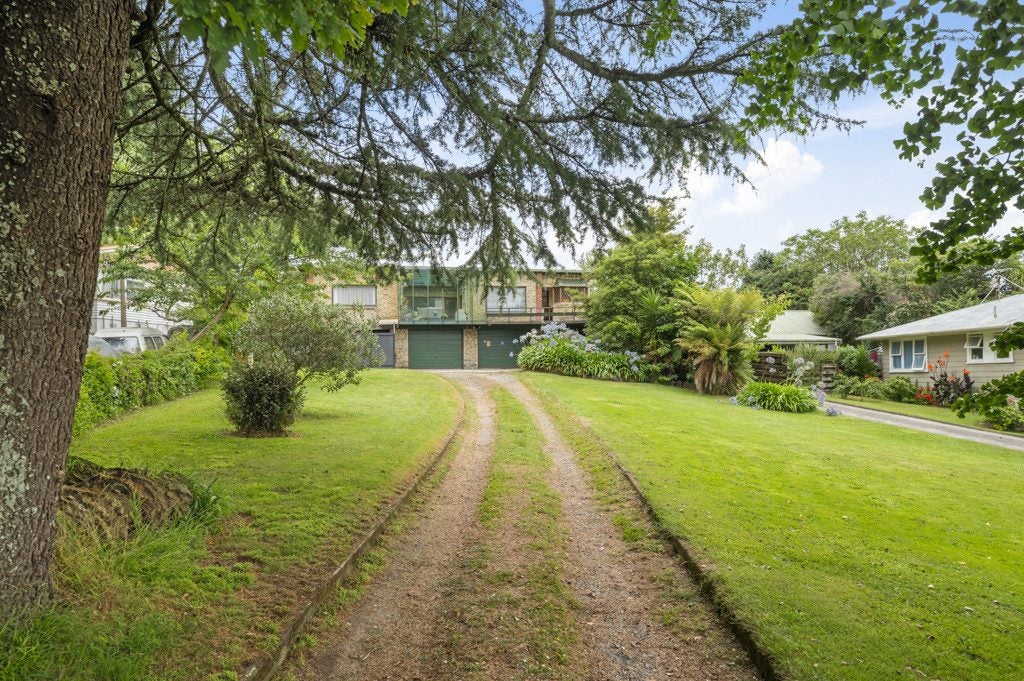 45 Thomas Crescent, Western Heights, Rotorua - Carousel 1
