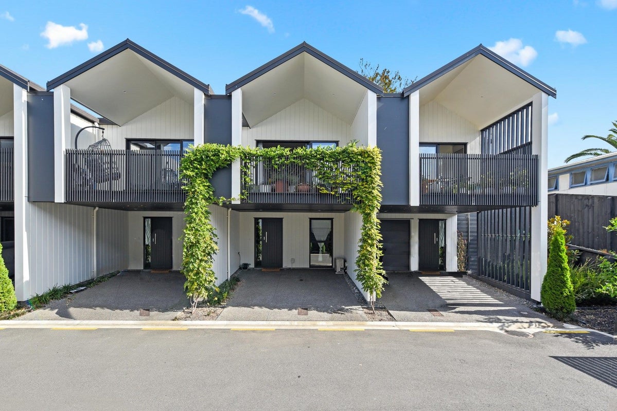 4/14 Abbotsford Street, Whitiora, Hamilton - Carousel 1