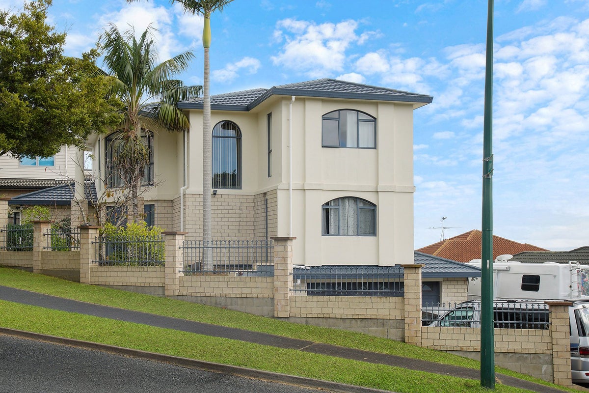 25 The Enclave, Totara Heights, Auckland - Carousel 2