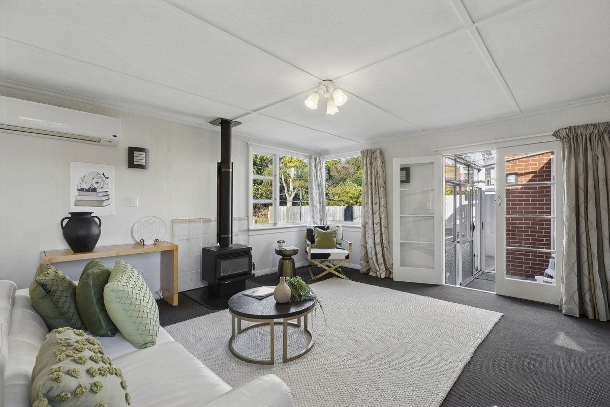 7 Elliot Street, Andersons Bay, Dunedin - Carousel 2