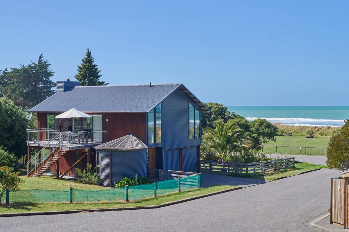 2 Buxton Place, Gore Bay, Cheviot - Carousel 1