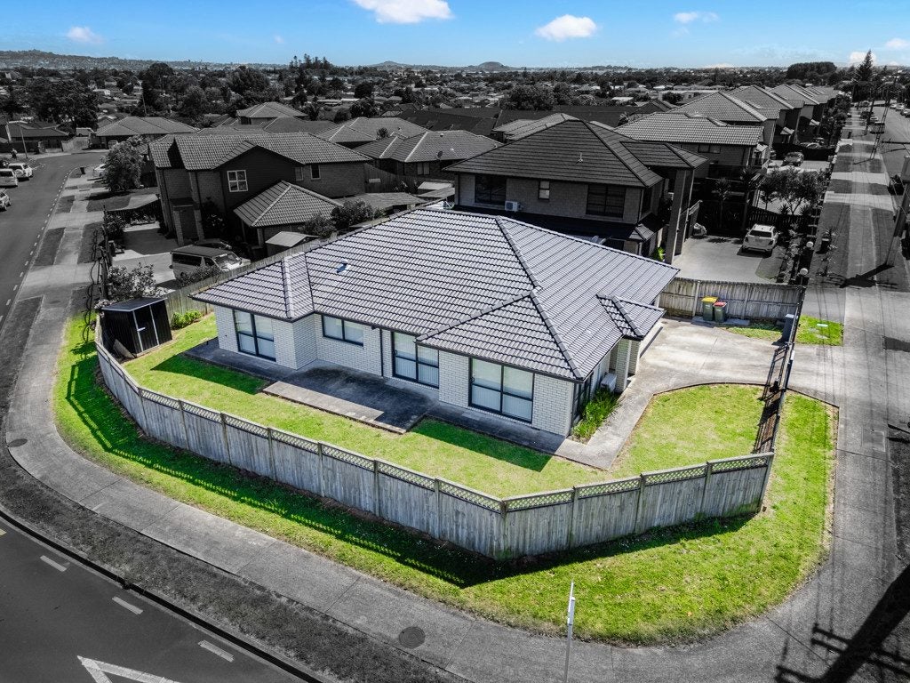 25 Pukaki Road, Mangere, Auckland - Carousel 1
