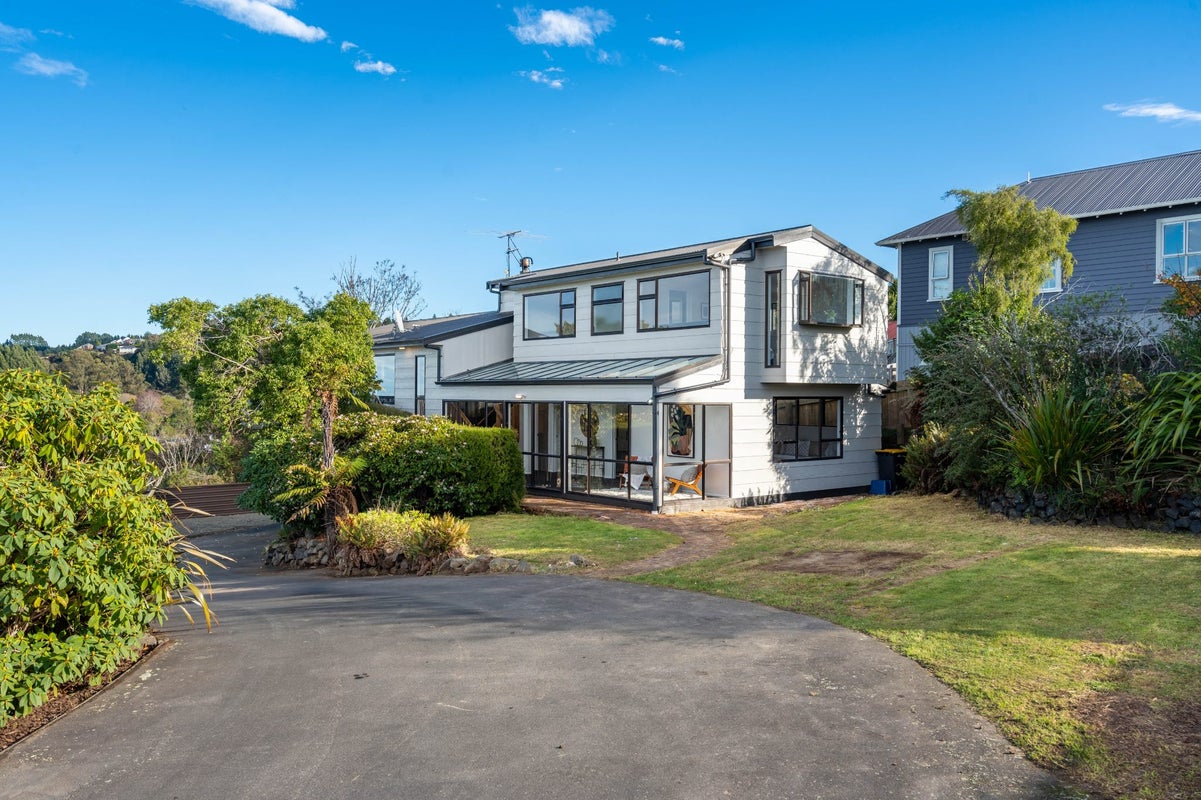 4 Kempthorne Place, Wakari, Dunedin - Carousel 1