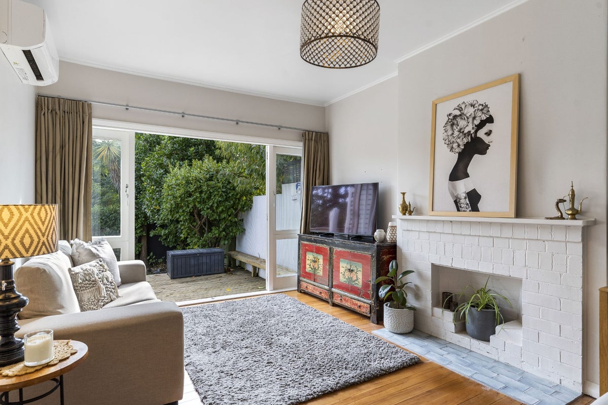 94 Duke Street, Mount Roskill, Auckland - Carousel 1