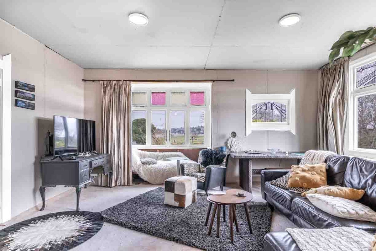 43 Huron Street, East Gore, Gore - Carousel 2