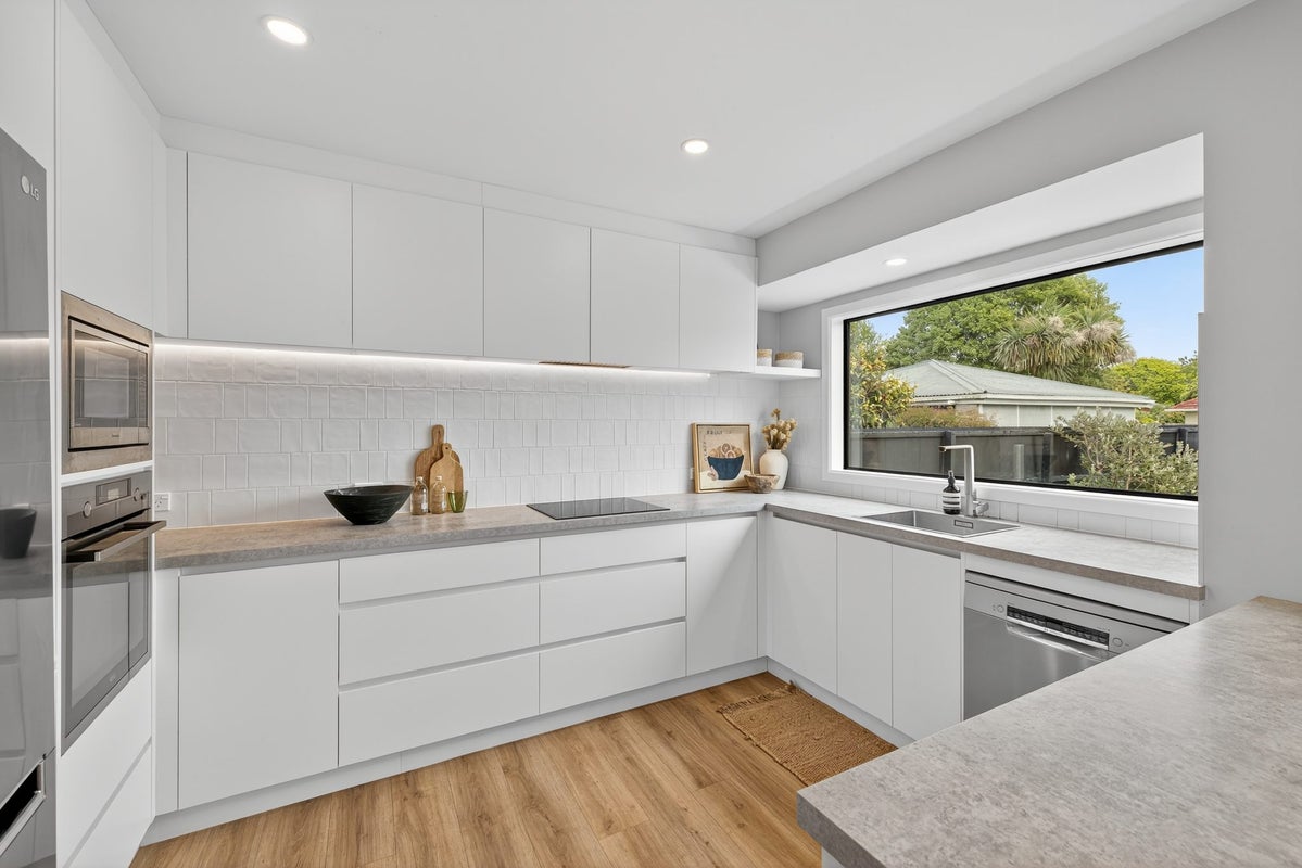15 Oakfield Street, Burnside, Christchurch - Carousel 2