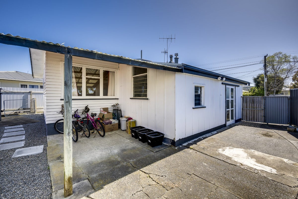 42 Murphy Road, Taradale, Napier - Carousel 19