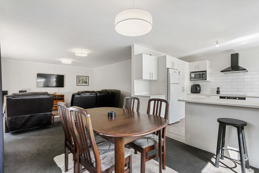 2/11 BEACH RD, Papakura, Auckland - Carousel 1