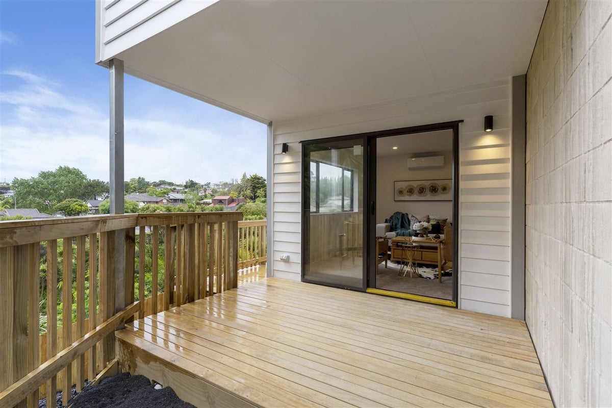 32 Korihi Drive, Swanson, Auckland - Carousel 21