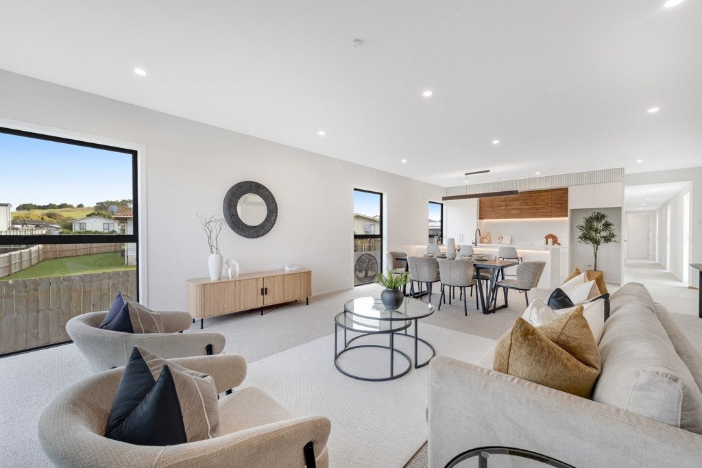 11A Damson Place, Bucklands Beach, Auckland - Carousel 1