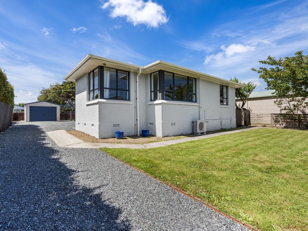 39 Lyon Street, Glengarry, Invercargill - Carousel 1