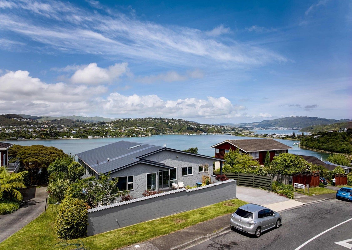 54 Penryn Drive, Camborne, Porirua - Carousel 1